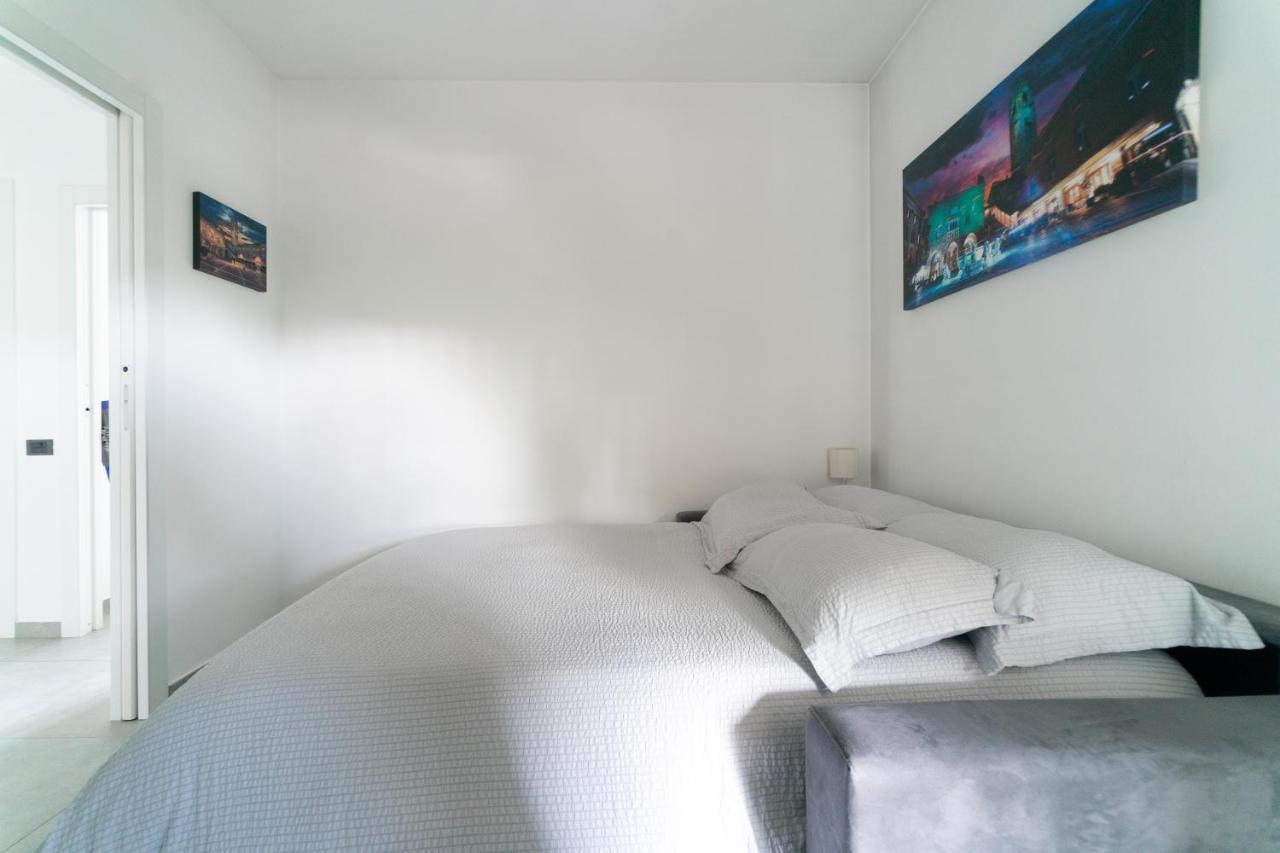 Oasis Luxury - A.C/Terrace/2Bedrooms ベルガモ エクステリア 写真