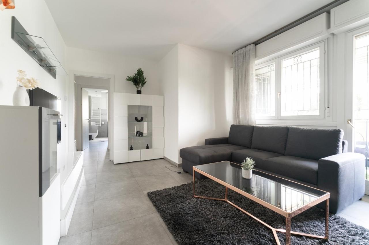 Oasis Luxury - A.C/Terrace/2Bedrooms ベルガモ エクステリア 写真